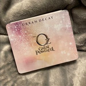 Urban decay Oz pallete